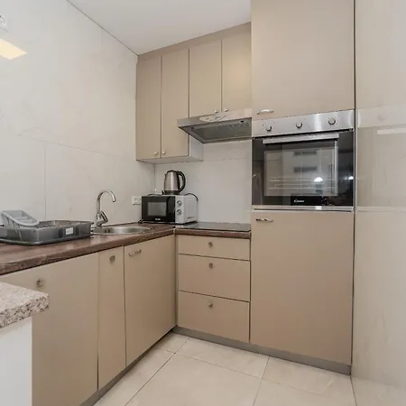 And Stipanovi Dvori Donji Karin