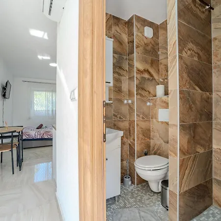 Apartman And Stipanovi Dvori *