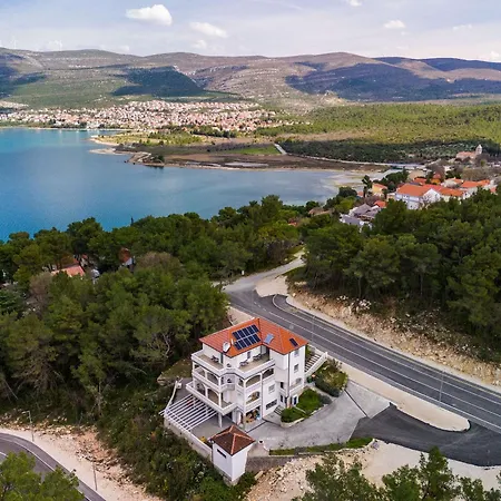 And Stipanovi Dvori Apartman