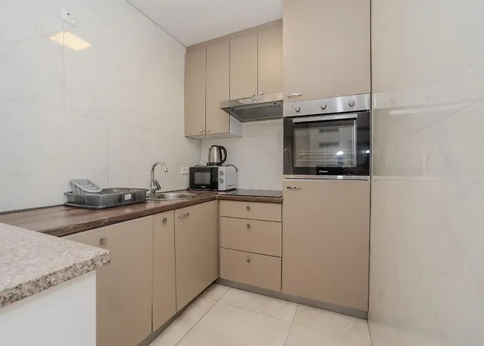 And Stipanovi Dvori Donji Karin