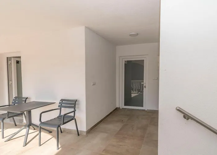 And Stipanovi Dvori Apartman *