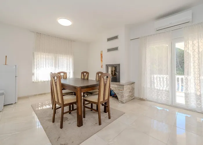 And Stipanovi Dvori Lägenhet