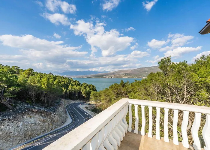 And Stipanovi Dvori *